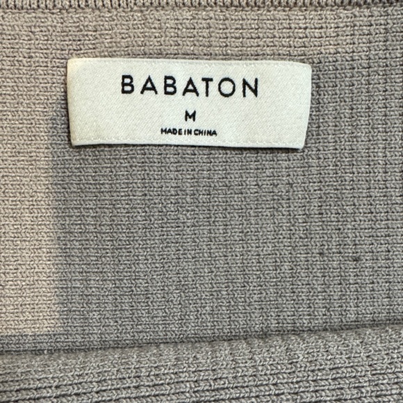Babaton Light Gray Ribbed Crop Top - Picture 2 of 2